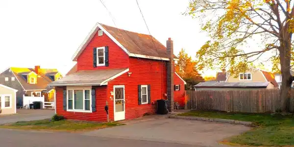 85 Maplewood Ave