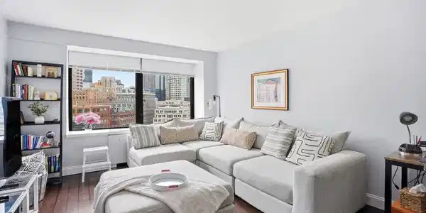 65 E India Row