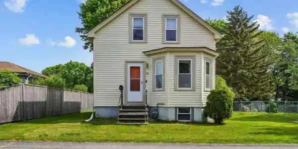 90 Briggs Ave