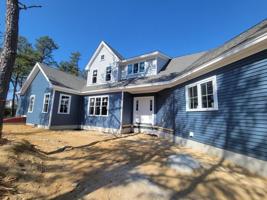 2 Meadowbrook Drive