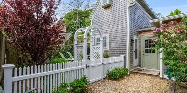 48 Pleasant Street