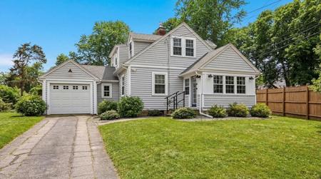 182 Woods Hole Rd