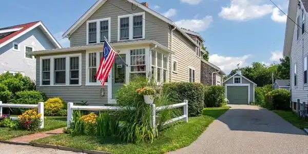 52 Wachusett Rd