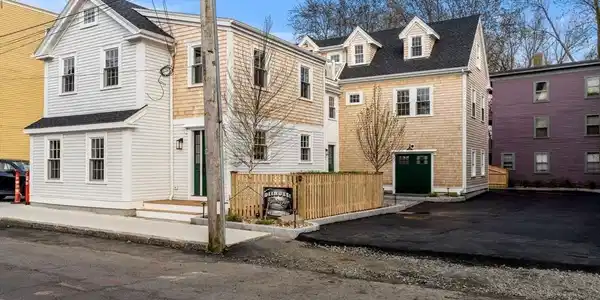 143 Derby Street