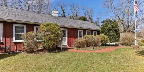 248 N Falmouth Hwy