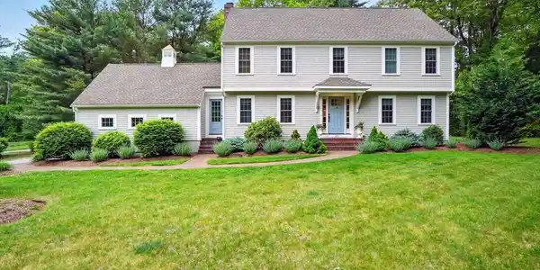 20 Stoney Brook Cir