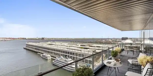 150 Seaport Blvd