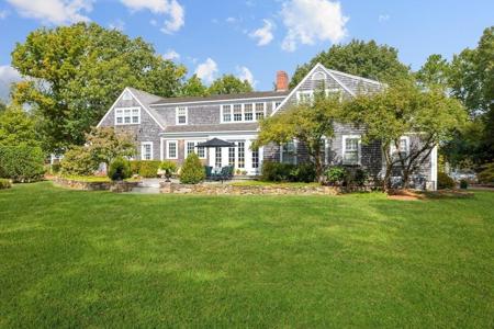 39 Bay Pond Rd