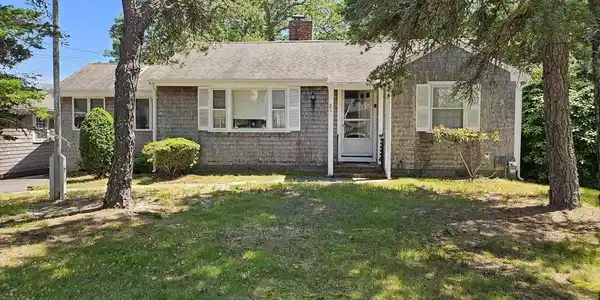 26 Pine Tree Road