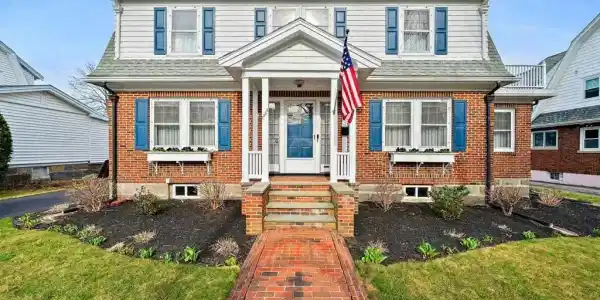 1396 Quincy Shore Drive