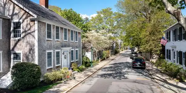 25 Main St