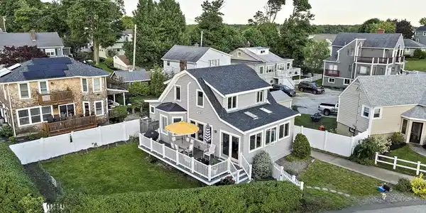 25 Fort Point Rd