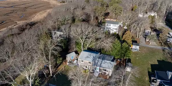 26 Mattakiset Rd
