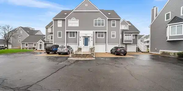 700 Shore Dr