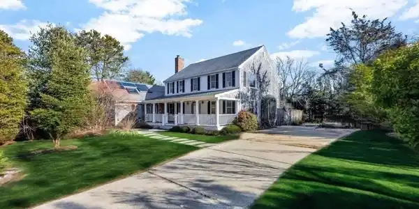 77 Hazel Ln