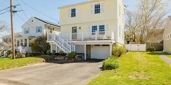 111 Foxboro Ave