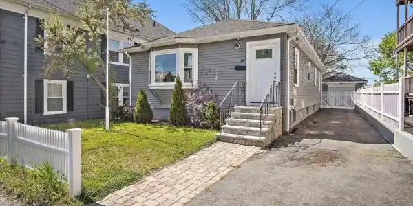 16 Ropes St