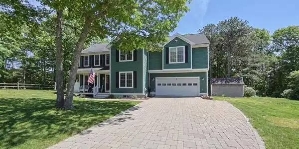 14 Sir Lancelot Dr