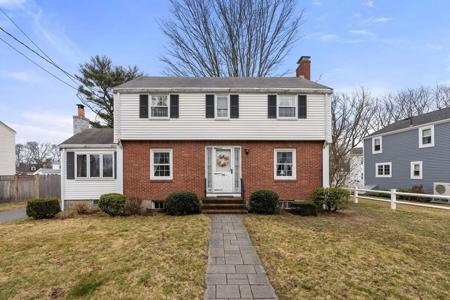 29 Dickens St