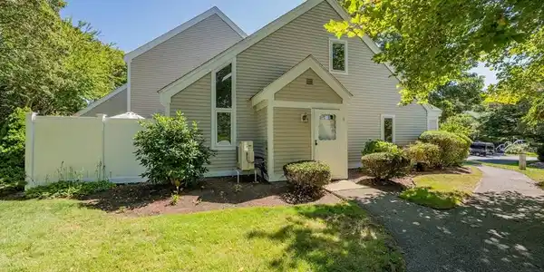 1 Howland Cir