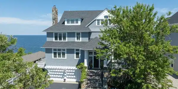 8 Bassin Ln