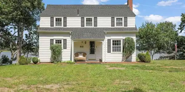 16 Salt Marsh Ln