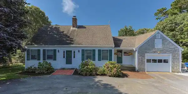 319 Riverview Dr