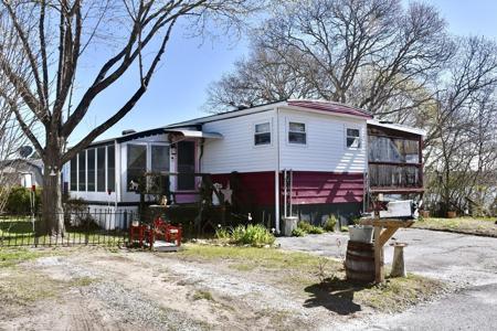 16 Francis St