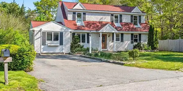 9 E Harbor Cir