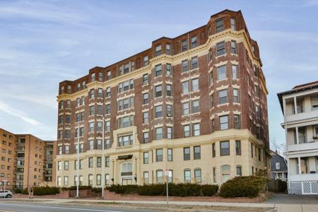 285 Lynn Shore