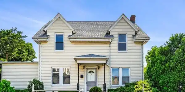 24 Walden St