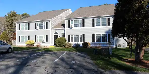 2 Englewood Dr