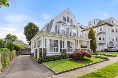 9 Peirce Rd.