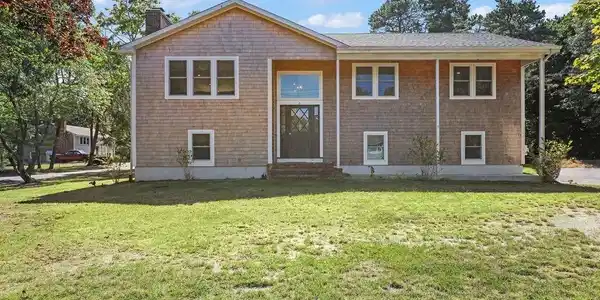 6 Andersen Ave