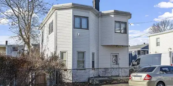 10 Bosson St