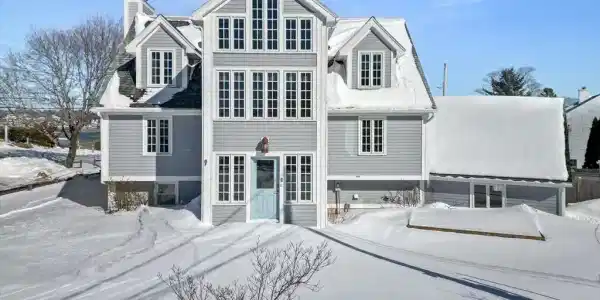 2 Breezy Point Road