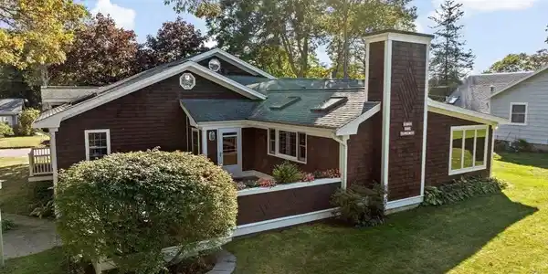 15 Upland Road