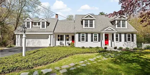 72 Satuit Trail