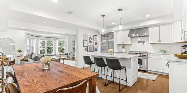 280 W 5th St