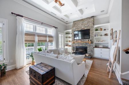 221 Victory Rd