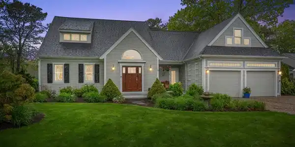 35 Bayshore Dr