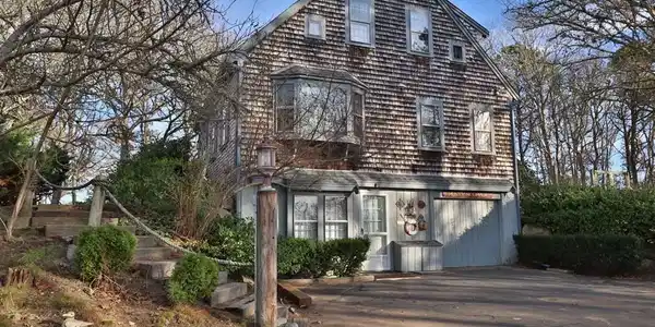 190 Country Side Drive