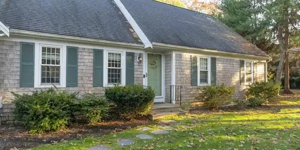 47 Continental Dr