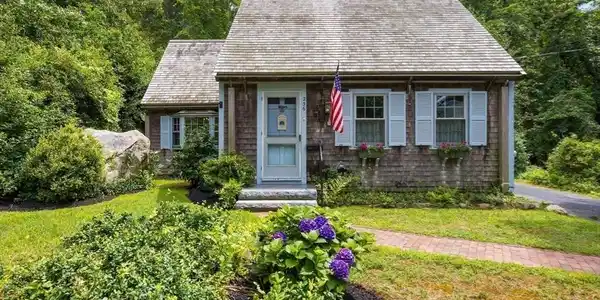 236 Sippewissett Rd