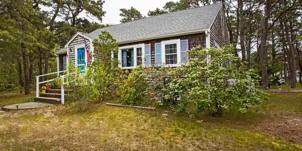 20 Fresh Brook Lane