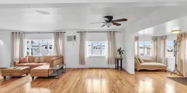 176 W Elm Ave