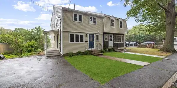 29 Village St