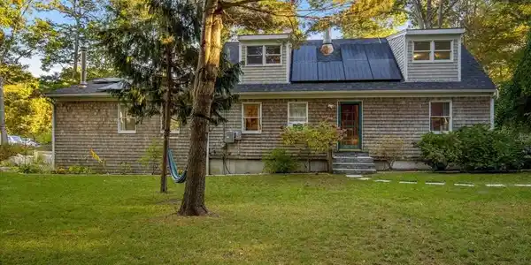 23 Little John Rd