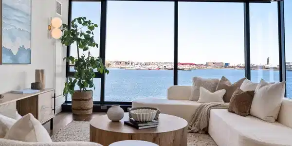 300 Pier 4 Blvd