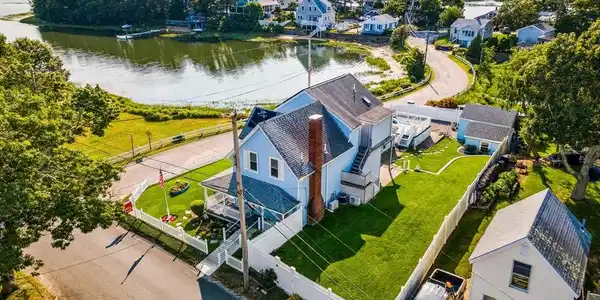 27 West Blvd